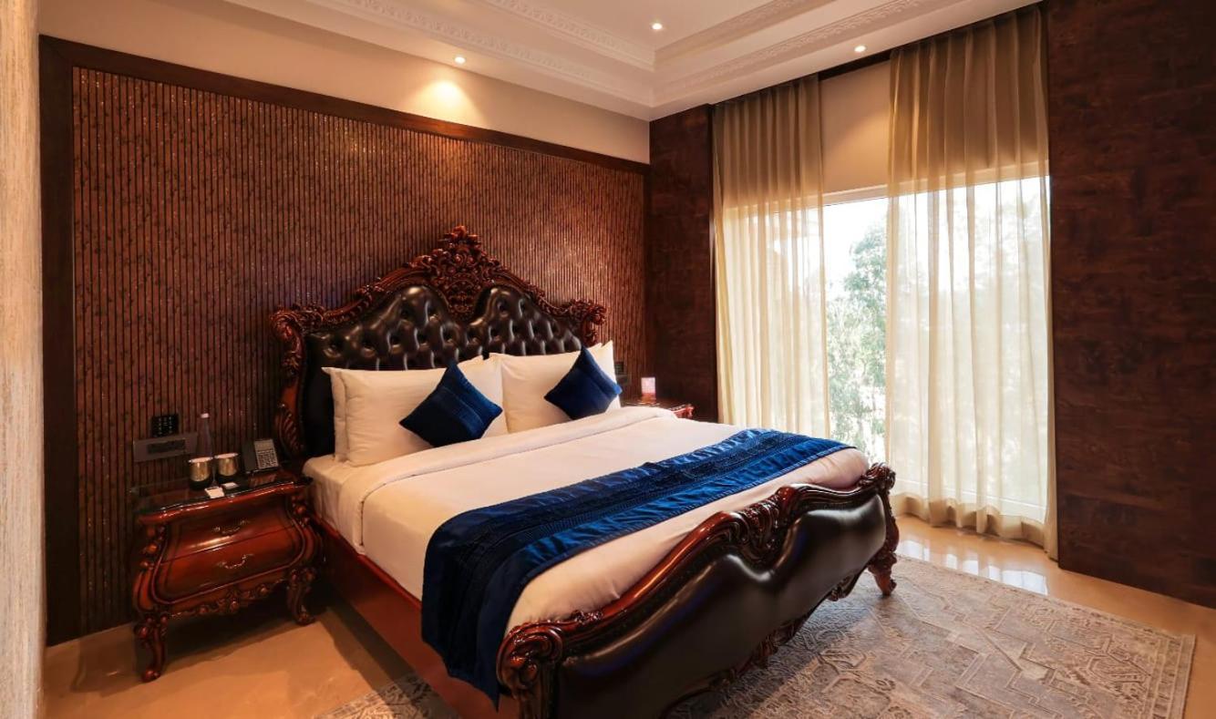 Rāipur Hukam'S Lalit Mahal - Hotel Convention Club מראה חיצוני תמונה